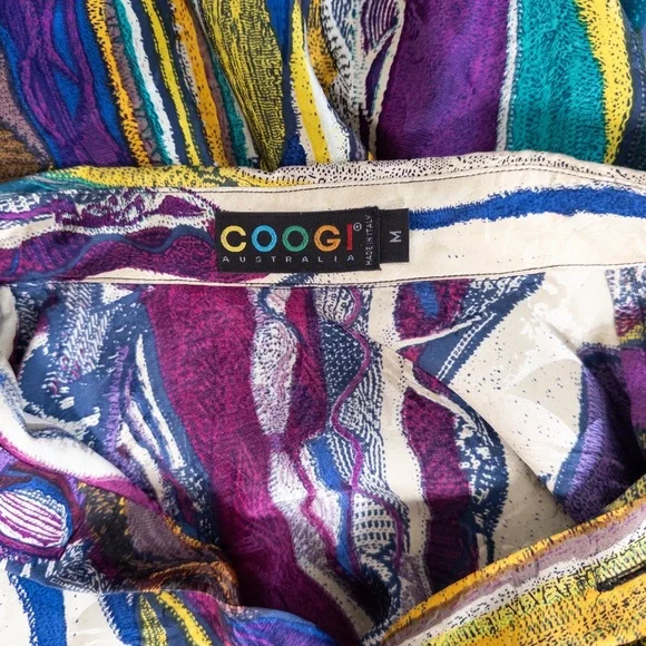 Vintage 90s COOGI Australia 100% Silk Abstract 3D Print Long Sleeve Button Down